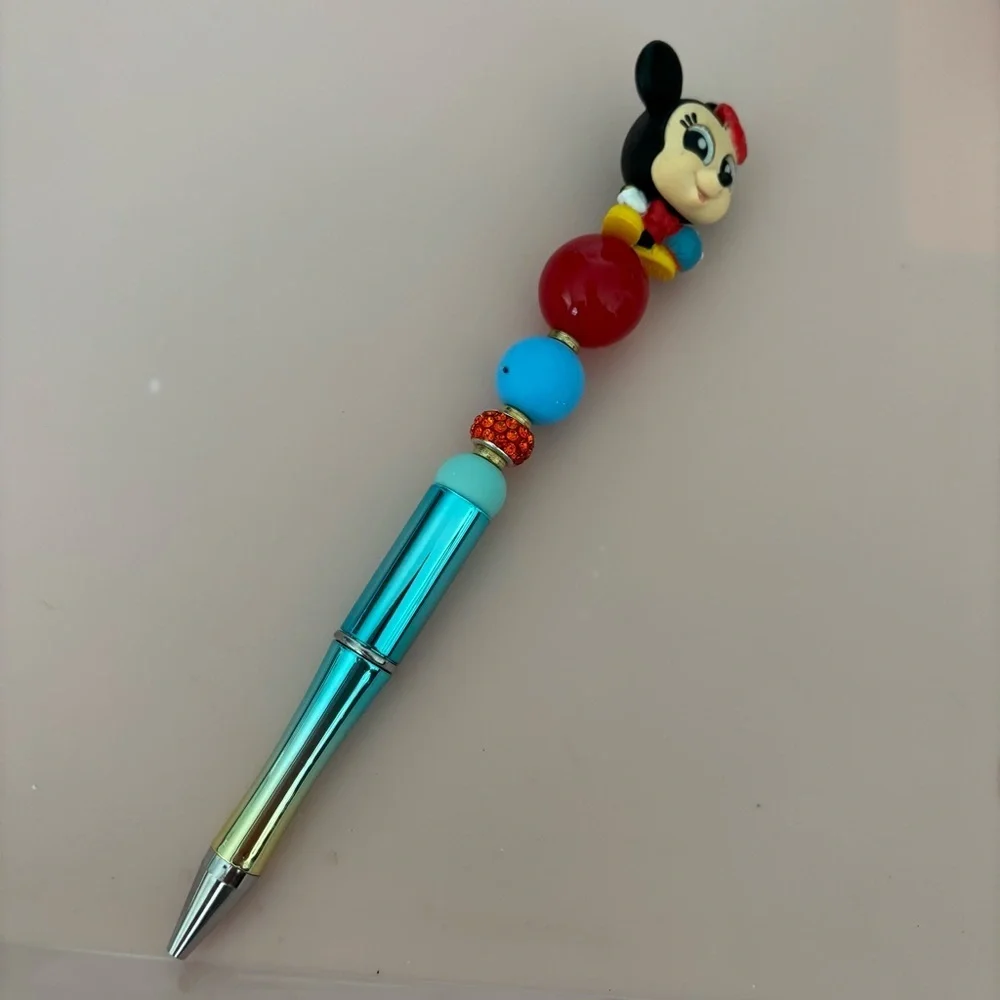 Disney Doorables: Mickey Mouse: Summer Minnie Mouse handmade beaded pen